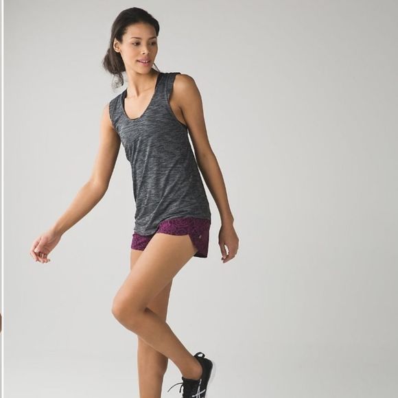 Lululemon Speed Short *4-way Stretch 2.5"Posey Red Grape Bordeaux Drama sz 8! - Picture 4 of 13